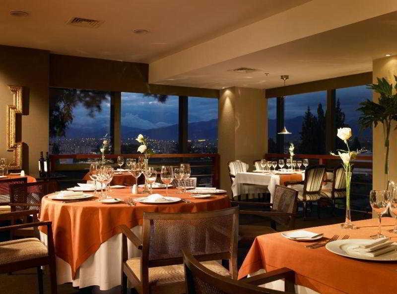 Sheraton Salta Hotel Restoran fotoğraf